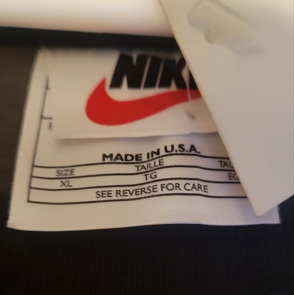 Men's Nike T-Shirt - Picture 3 of 3